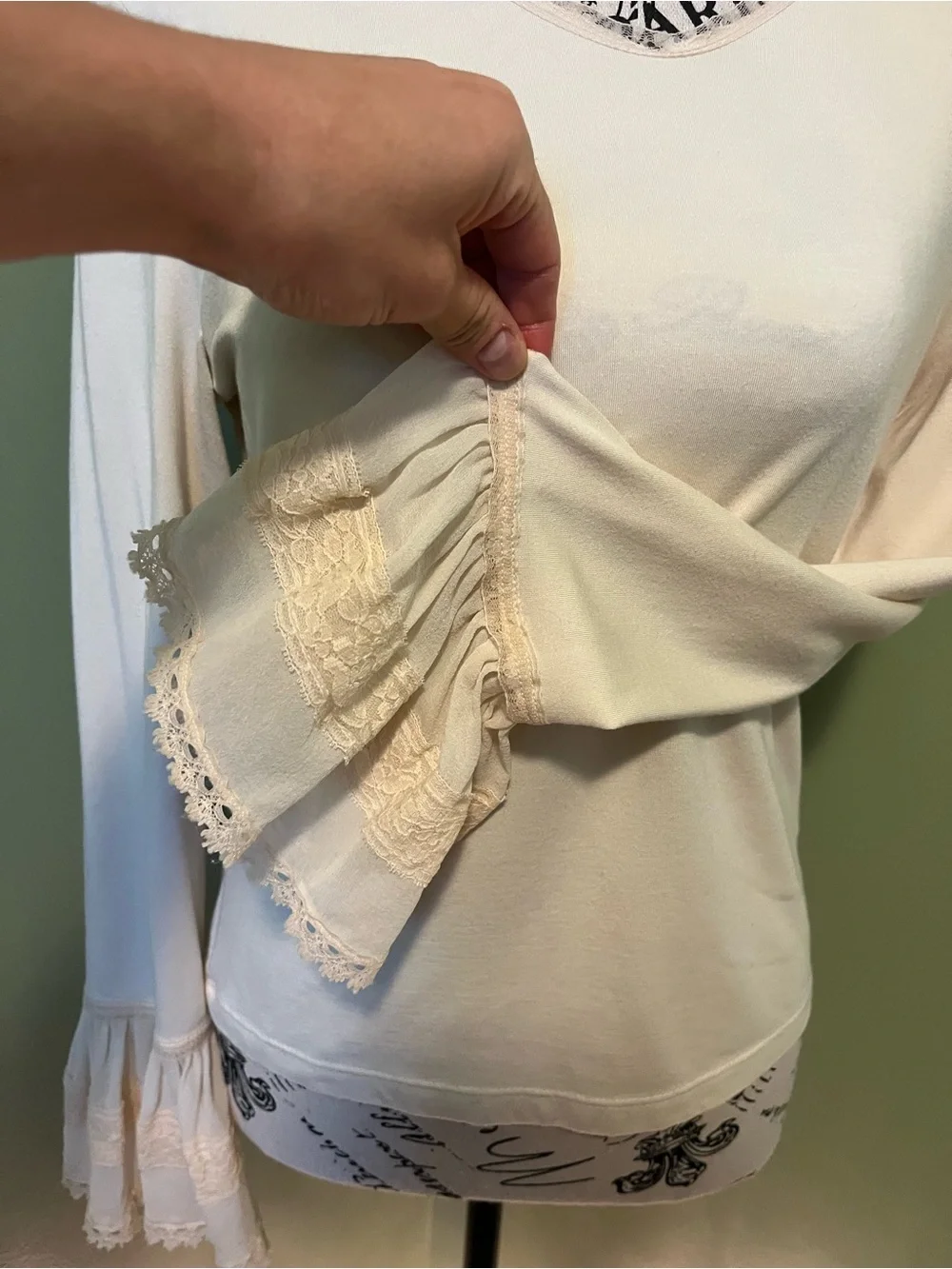 Johnny Was Women’s Cream Long-Sleeve V-Neck Top with Lace Bell Cuffs
